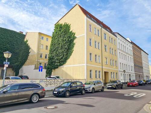 Seitenansicht - 3 Zimmer Etagenwohnung zum Kaufen in Magdeburg