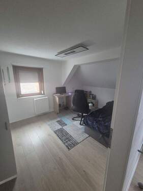 Bild 4 - Mehrfamilienhaus, Wohnhaus mit 200,00 m&sup2; in Illingen zum Kaufen