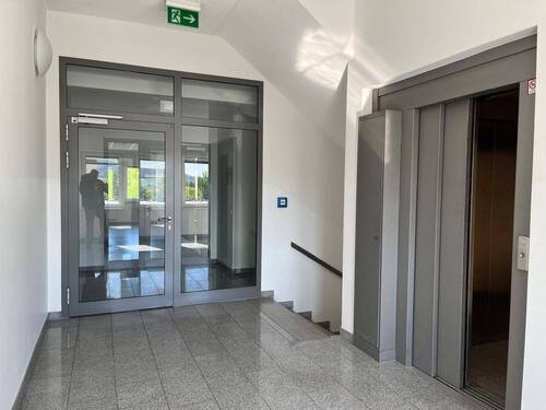 Zugangsbereich - Büro mit 207,00 m&sup2; in Jena zur Miete