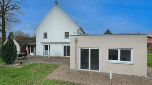 Ansicht - 7 Zimmer Einfamilienhaus zum Kaufen in Lippstadt / Lohe