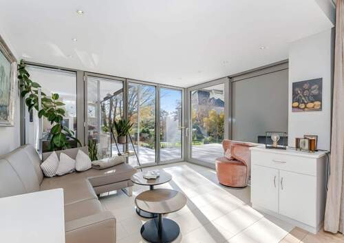 Sonniger Wintergarten - 8 Zimmer Mehrfamilienhaus, Wohnhaus in Markt Indersdorf