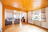 Wohnzimmer - 4 Zimmer Einfamilienhaus zum Kaufen in Ludwigsburg