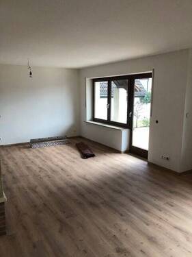 Wohnzimmer - Einfamilienhaus mit 138,70 m&sup2; in Erlangen zur Miete