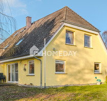 Am Feldrand und idyllisch gelegen: DHH mit Südterrasse, EBK + Carport | Gepflegt | Großes Grundstück - Damshagen