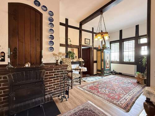 Diele mit historischer Feuerstätte - Einfamilienhaus mit 292,60 m&sup2; in Belm zum Kaufen