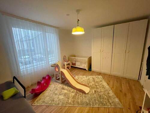 OG Zimmer Eingangsseite - 