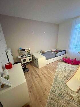 OG Zimmer Eingangsseite - 