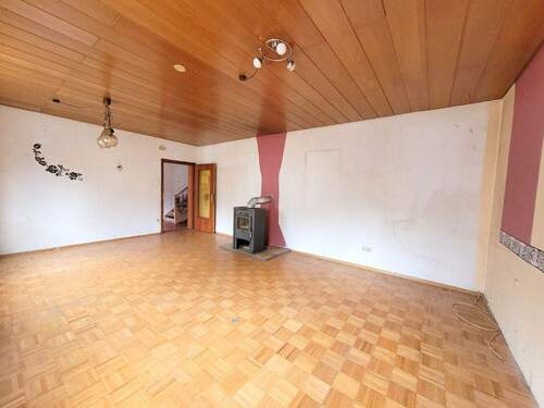 Wohnzimmer EG - 7 Zimmer Reihenmittelhaus in Vöhrenbach