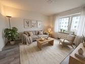 Wohnzimmer.png - Gepflegte 2-Zimmer-Wohnung mit Balkon in zentraler Lage von Bremerhaven – ideal für Singles oder Paare!