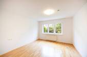Schlafzimmer - Etagenwohnung mit 84,70 m&sup2; in Sachsenheim zum Kaufen