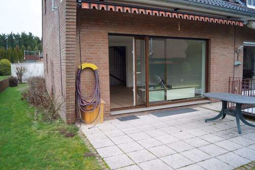 Terrasse - Reihenendhaus mit 102,20 m&sup2; in Neuss zur Miete