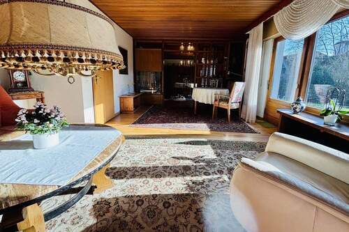 Wohnbereich mit Zugang zum Garten - 