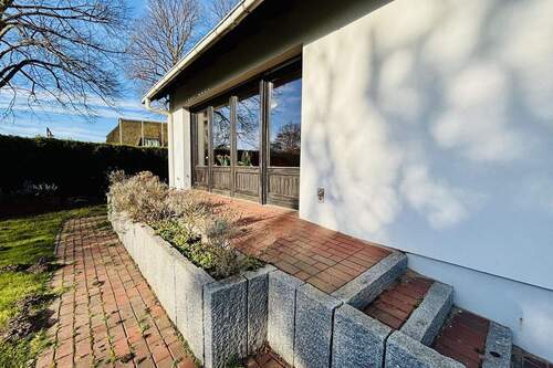 sonnige Terrasse - Einfamilienhaus mit 141,00 m&sup2; in Ratekau zum Kaufen