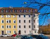 Stilvolles Mehrfamilienhaus mit klassisch gehaltener Fassade, elegantem Erker und dezenten Jugendstilelementen - 4 Zimmer Etagenwohnung zum Kaufen in Pforzheim