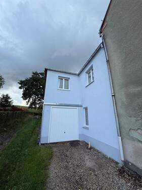 Garage - 4 Zimmer Doppelhaushälfte in Lugau