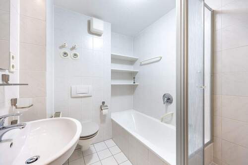 Badezimmer - Etagenwohnung mit 100,00 m&sup2; in Besigheim zum Kaufen