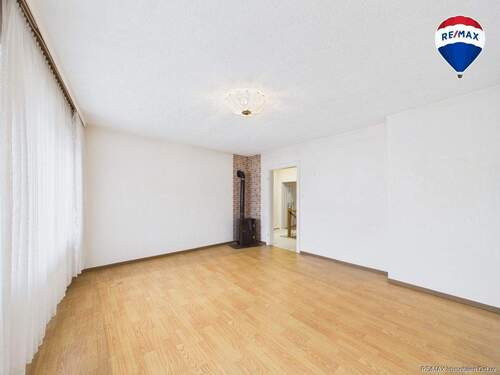 RE/MAX Immobilien DeLux Merzig Haus zu verkaufen in Kastel-Staadt - 