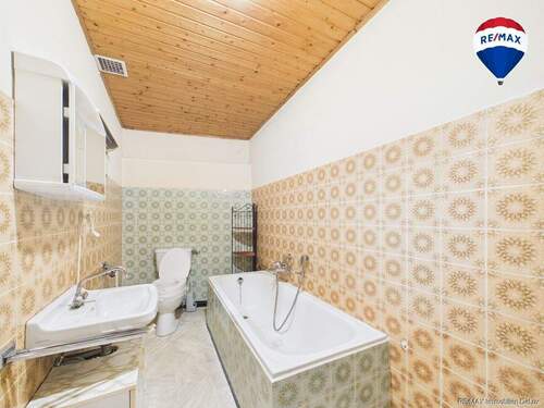 RE/MAX Immobilien DeLux Merzig Haus zu verkaufen in Kastel-Staadt - 