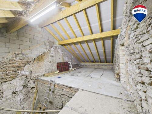 RE/MAX Immobilien DeLux Merzig Haus zu verkaufen in Kastel-Staadt - 