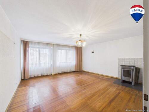 RE/MAX Immobilien DeLux Merzig Haus zu verkaufen in Kastel-Staadt - Reihenmittelhaus mit 134,00 m&sup2; in Kastel-Staadt zum Kaufen