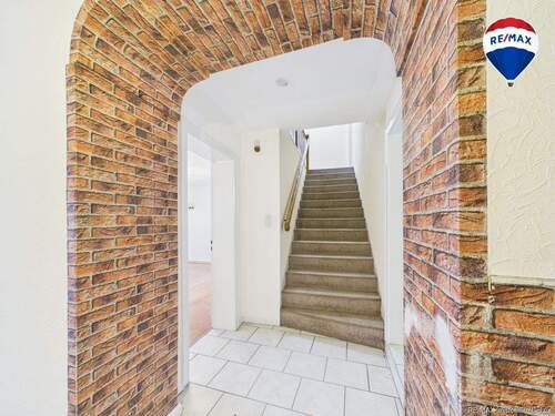 RE/MAX Immobilien DeLux Merzig Haus zu verkaufen in Kastel-Staadt - 