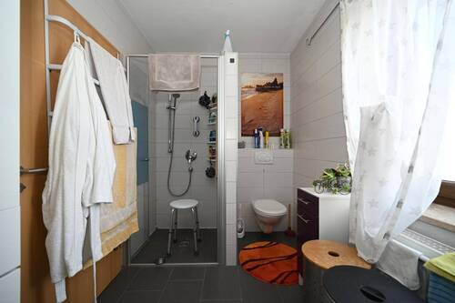 Modernes Badezimmer - 