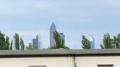 Balkon mit Sicht auf Skyline - 