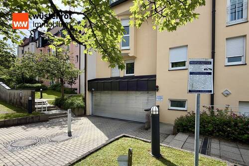 Garageneinfahrt - Tiefgaragen-Duplexstellplatz - Ihr Stellplatz- sicher, trocken, geschützt