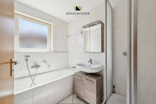 Tageslichtbad mit Wanne - Etagenwohnung mit 55,00 m² in Markgröningen zum Kaufen