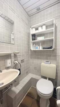 WC - 