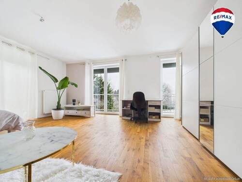 REMAX Immobilien DeLux Einfamilienhau Schlafzimmer Neunkirchen Mark Borowicz - 