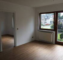 BI-Jöllenbeck: BEFRISTET f. max. 4 Monate: 4-Zi. Whg. 1. OG m. Balkon u. Garten, auch WG! - Bielefeld