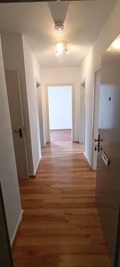 Flur (2) - 3 Zimmer Etagenwohnung zur Miete in Flensburg
