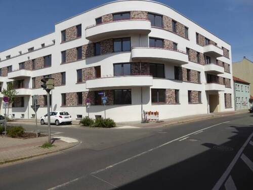 Objektansicht - Attraktive 4-Zimmer-Wohnung mit Balkon und Gäste-WC