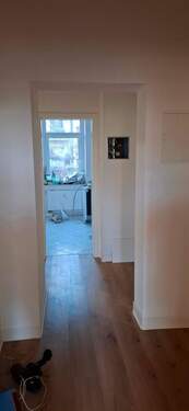 Flur Blick zu Küche - 