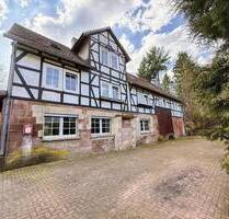 Großzügiges Mehrzweckgebäude mit zwei getrennten Gebäudeteilen und vielseitigem Nutzungspotenzial - Frankenberg (Eder) Friedrichshausen