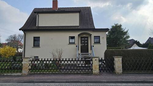 Hausansicht 2 - 3 Zimmer Einfamilienhaus zum Kaufen in Leipzig