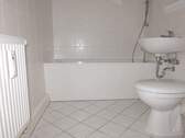 Bad mit Wanne - 