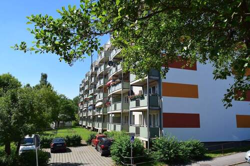 Ansicht Haus Balkonseite - 3 Zimmer Etagenwohnung in Chemnitz