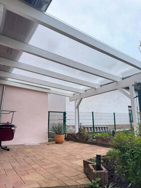 Terrasse mit Überdachung - 