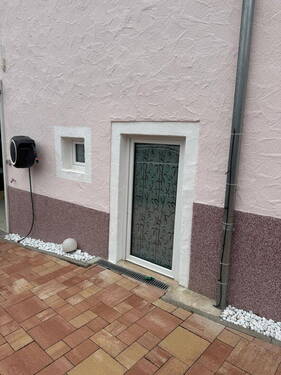 Nebeneingangstür zum Ausladen - 