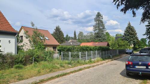 Nachbarbebauung - 5 Zimmer Mehrfamilienhaus, Wohnhaus zum Kaufen in Rangsdorf