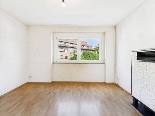 Wohnzimmer - Etagenwohnung mit 54,60 m² in Stuttgart zum Kaufen
