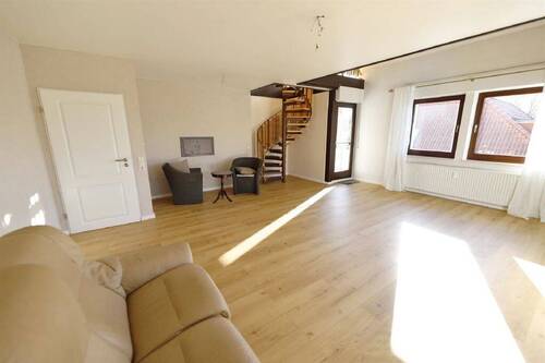 Wohn-/Esszimmer - 5 Zimmer Etagenwohnung zum Kaufen in Lage