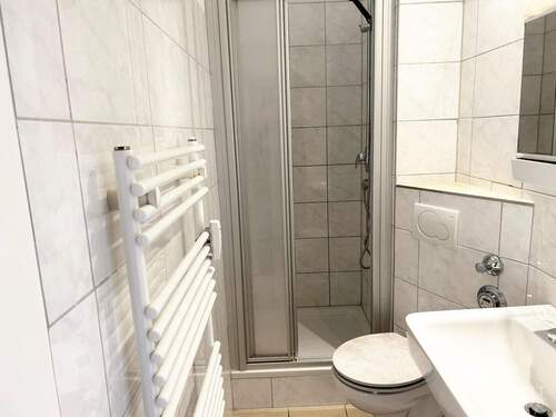 bad (2) - Etagenwohnung mit 31,00 m&sup2; in Böblingen zur Miete