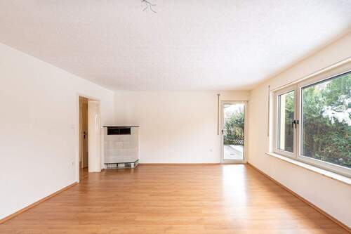 EG - Wohnbereich - 1 Zimmer Mehrfamilienhaus, Wohnhaus zum Kaufen in Ditzingen