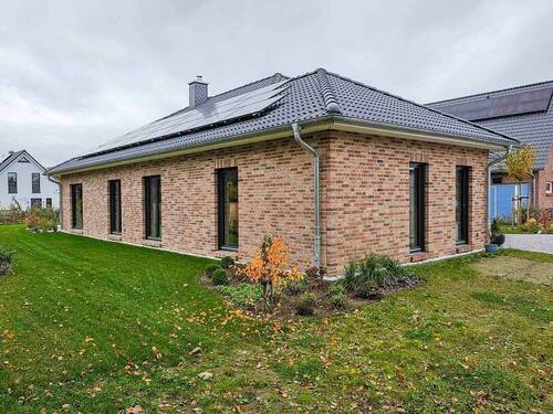 Beispiel Abbildung mit Sonderleistungen - 5 Zimmer Bungalow zum Kaufen in Wacken