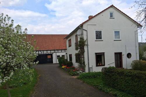 Eingang - 7 Zimmer Mehrfamilienhaus, Wohnhaus in Korbach