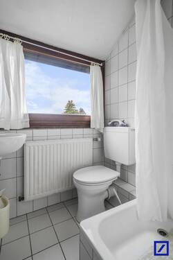 Badezimmer 1. OG - 
