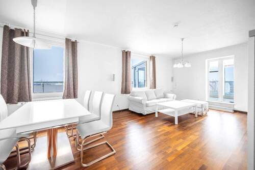 Wohnzimmer - 4 Zimmer Etagenwohnung zum Kaufen in Berlin